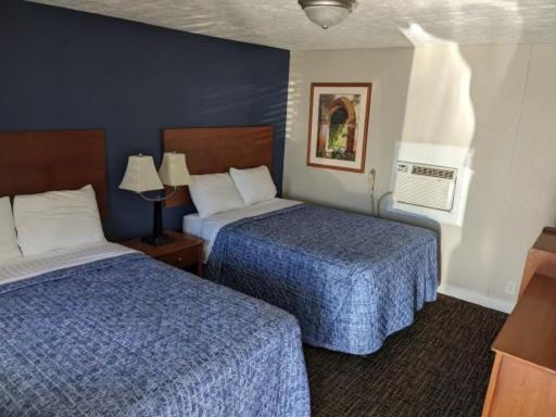 Bea'S Parkway Inn Маунт Еъри Екстериор снимка